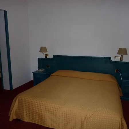 Ariston Montecarlo 3*