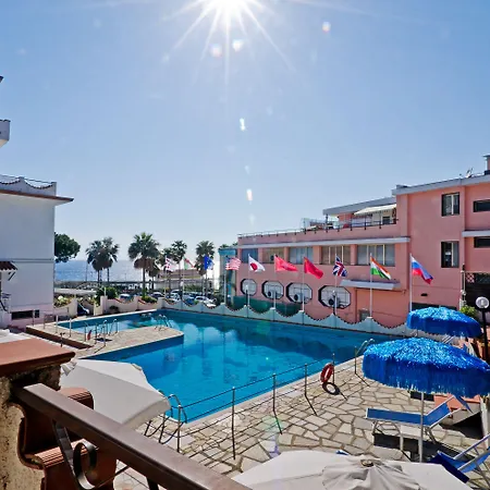 Ariston Montecarlo Hotel 3*