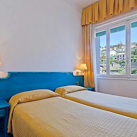 Ariston Montecarlo 3*