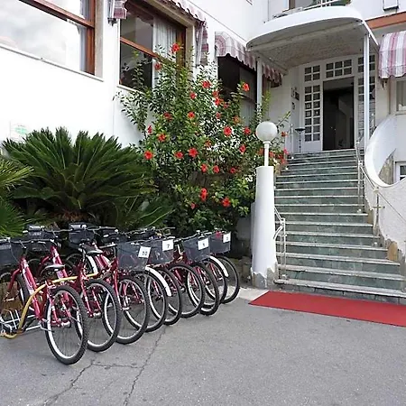Ariston Montecarlo Hotel