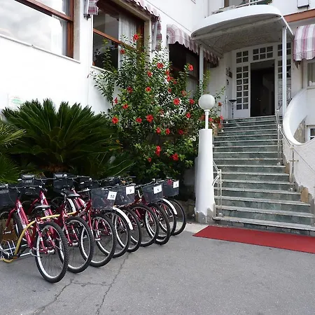 Ariston Montecarlo Hotel 3*