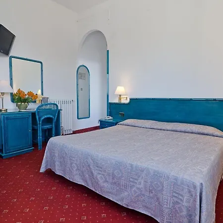 Hotel Ariston Montecarlo 3*