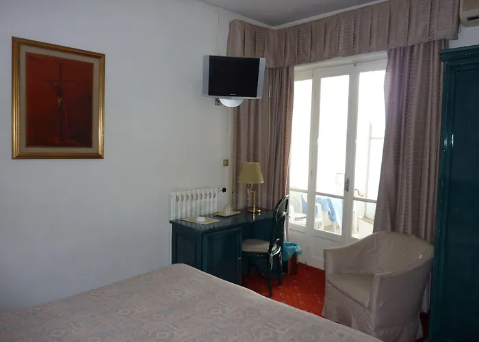 Ariston Montecarlo 3*